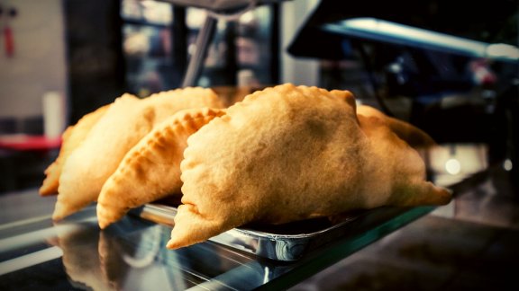 panzerotti-tradition-and-street-food-to-fall-in-love-with-bari
