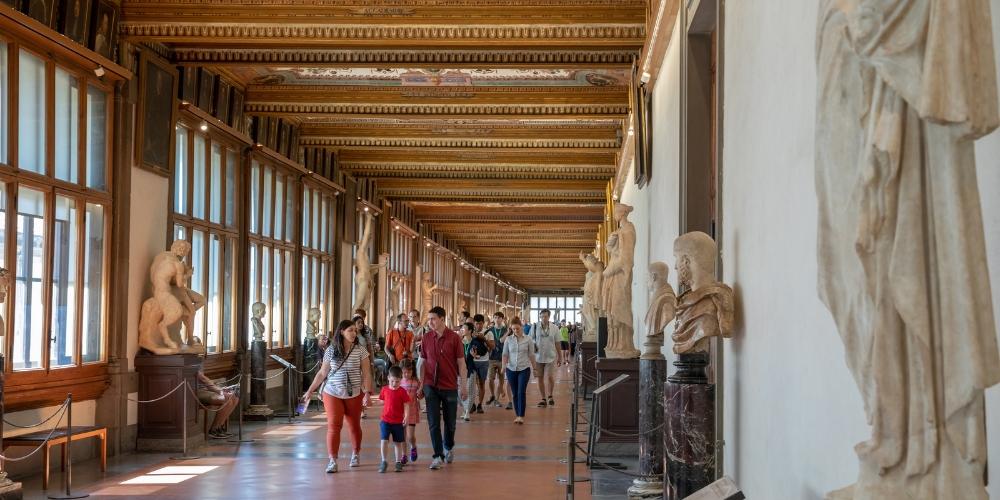 interior of Uffizi Gallery